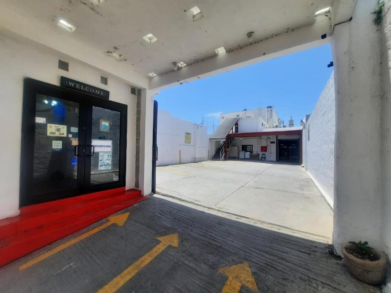 Hotel Garcias Suites, Linares Exterior photo