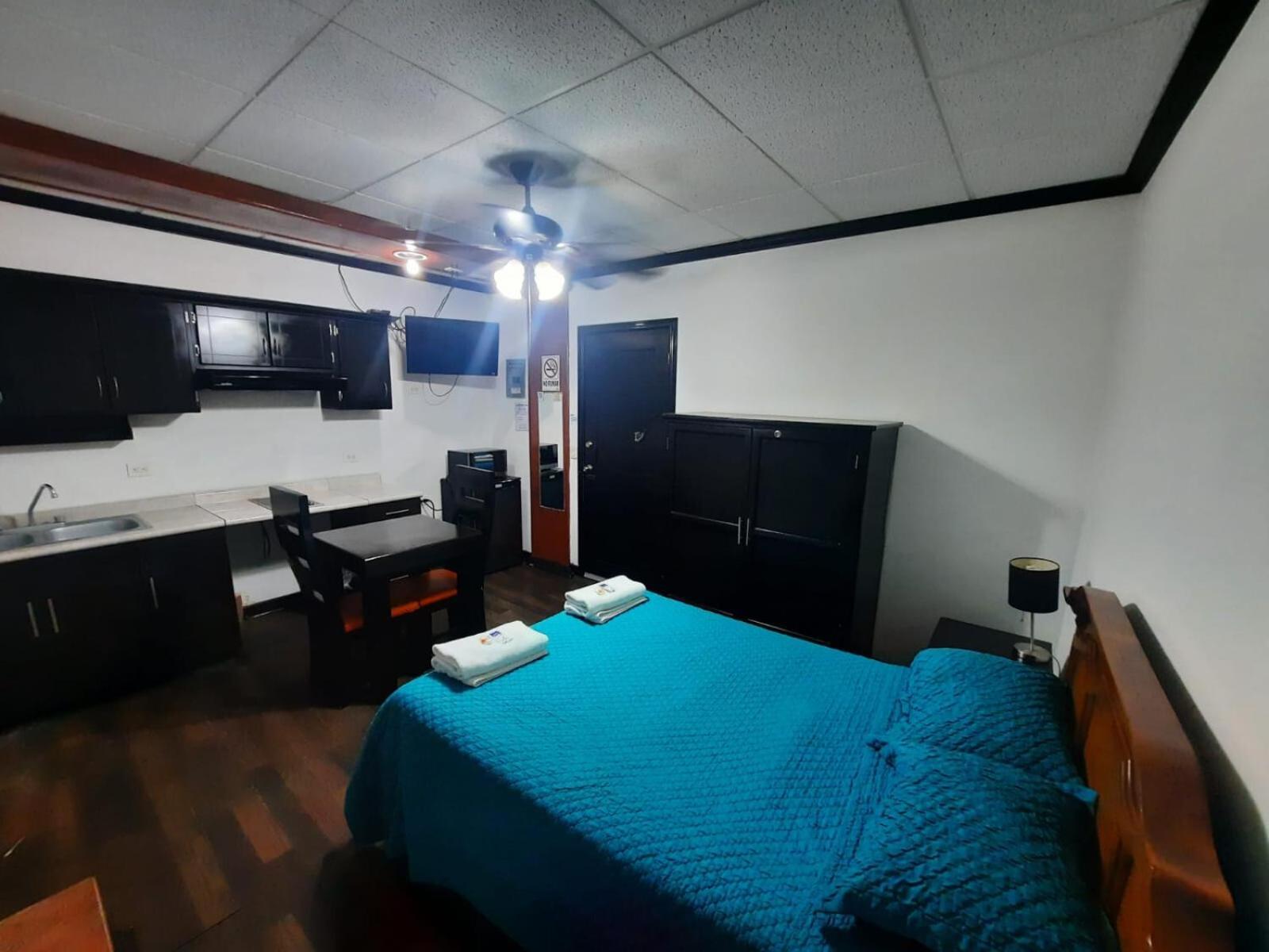 Hotel Garcias Suites, Linares Exterior photo